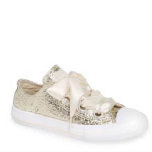 converse big eyelet glitter